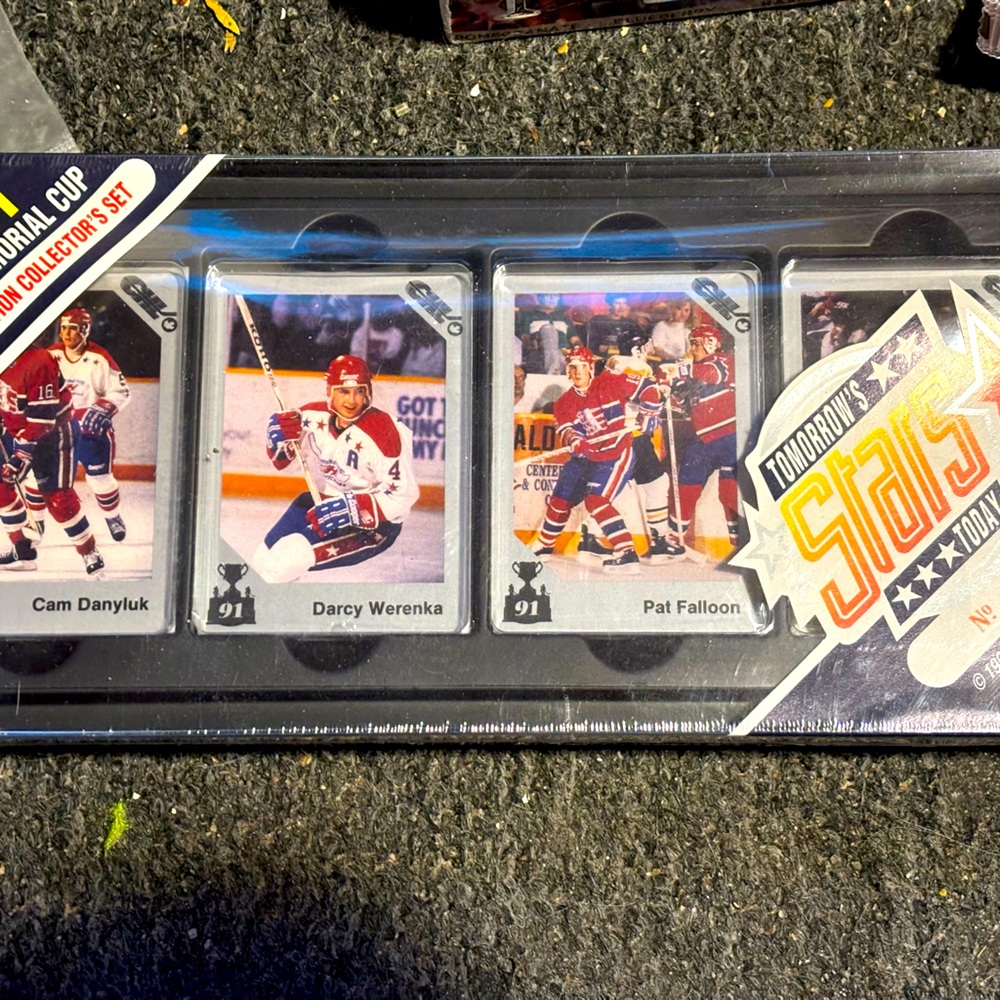 New 1991 Coupe Memorial Cup Limited Edition Hockey Collection set